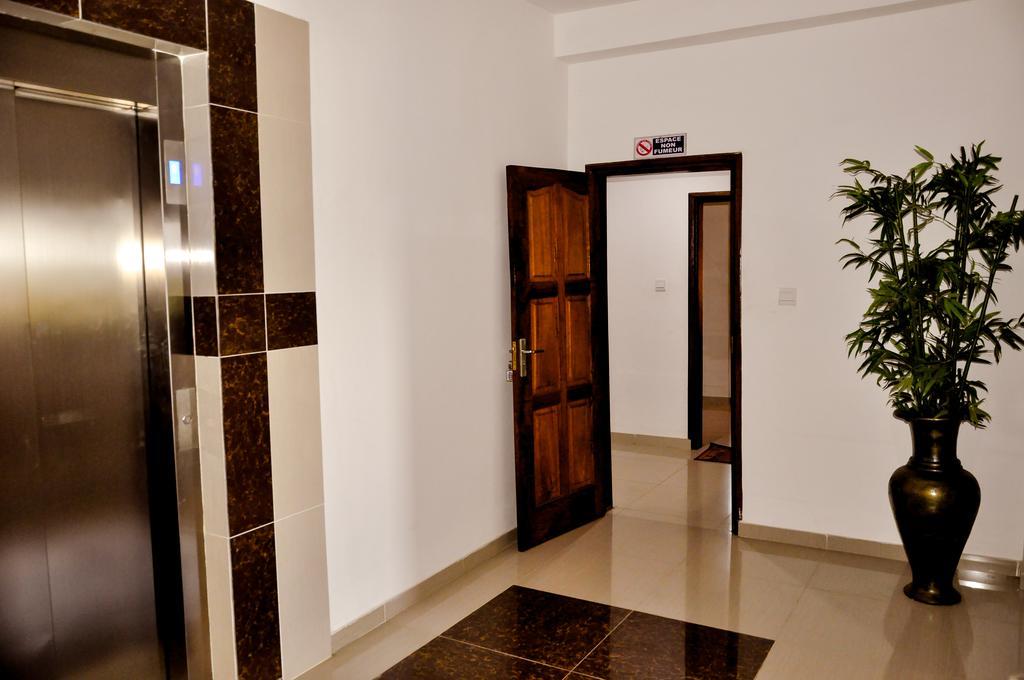 Guest House Lumen Lomé Extérieur photo