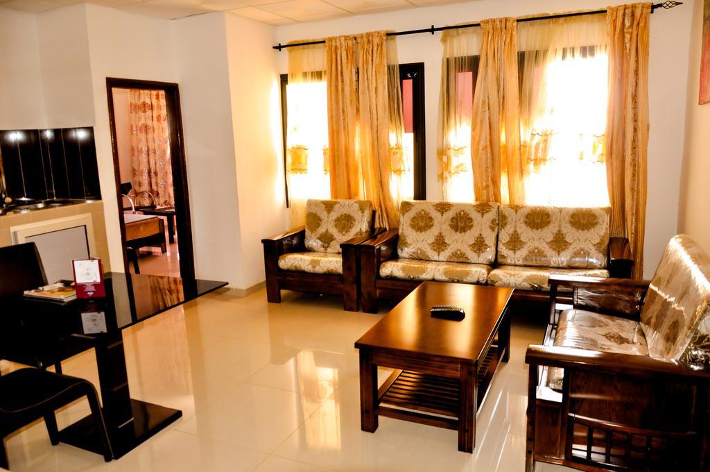 Guest House Lumen Lomé Extérieur photo