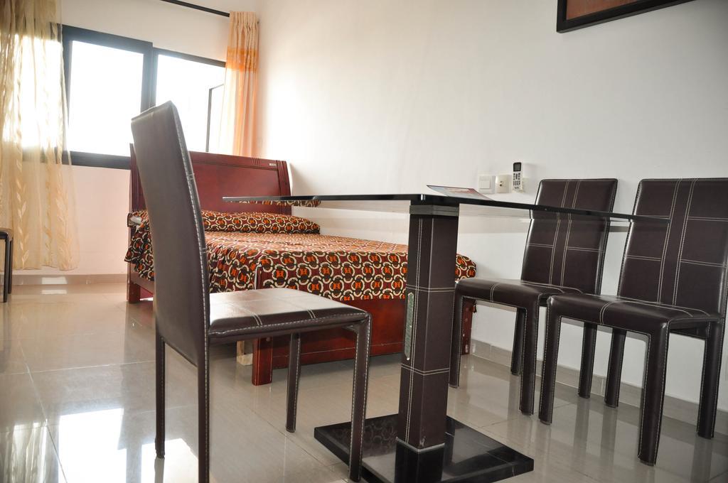 Guest House Lumen Lomé Extérieur photo